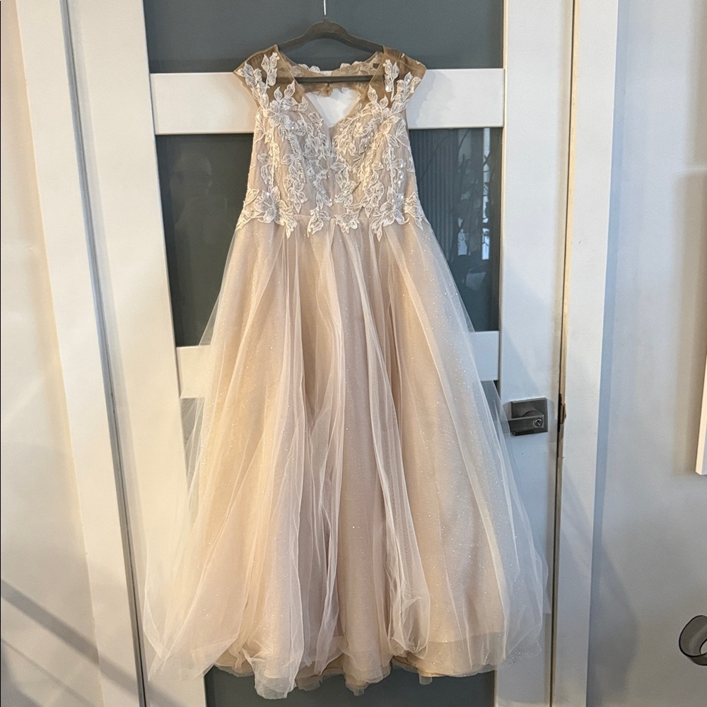 Charming Cream Lace Kids Formal Dress